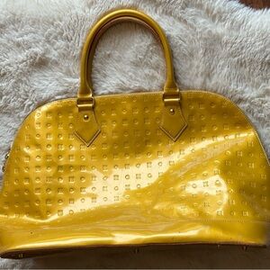 Arcadia Shiny Yellow Patent Leather Women's Travel Bag
